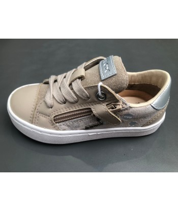 Chaussures basses Geox J kilwi beige pas cher 