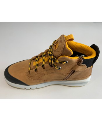 Bottines geox J04CYA J aeranter boy brown DK yellow brillant des détails fins